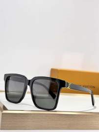Picture of Louis Vuitton Sunglasses _SKUfw77668734fw